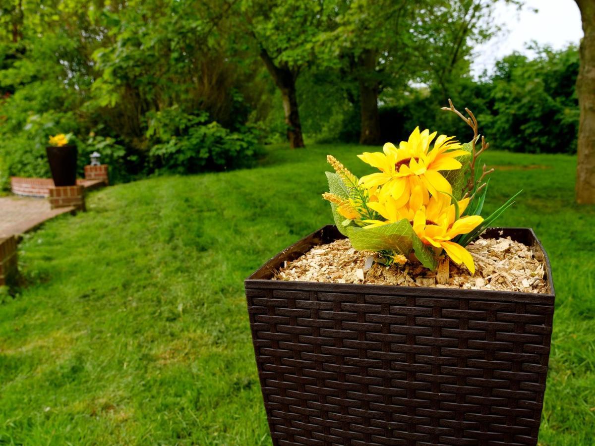 Deluxe 2 Bed Versace Bungalow Hot Tub, Sky Tv, Cinema Screen Saffron Walden Eksteriør billede