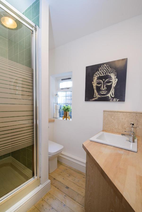 Deluxe 2 Bed Versace Bungalow Hot Tub, Sky Tv, Cinema Screen Saffron Walden Eksteriør billede